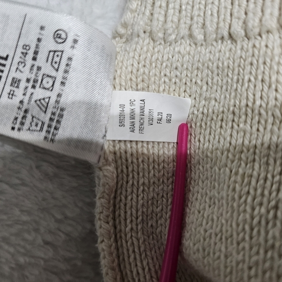Gap French vanilla cable knit one piece 9-12 months euc - Picture 6 of 6